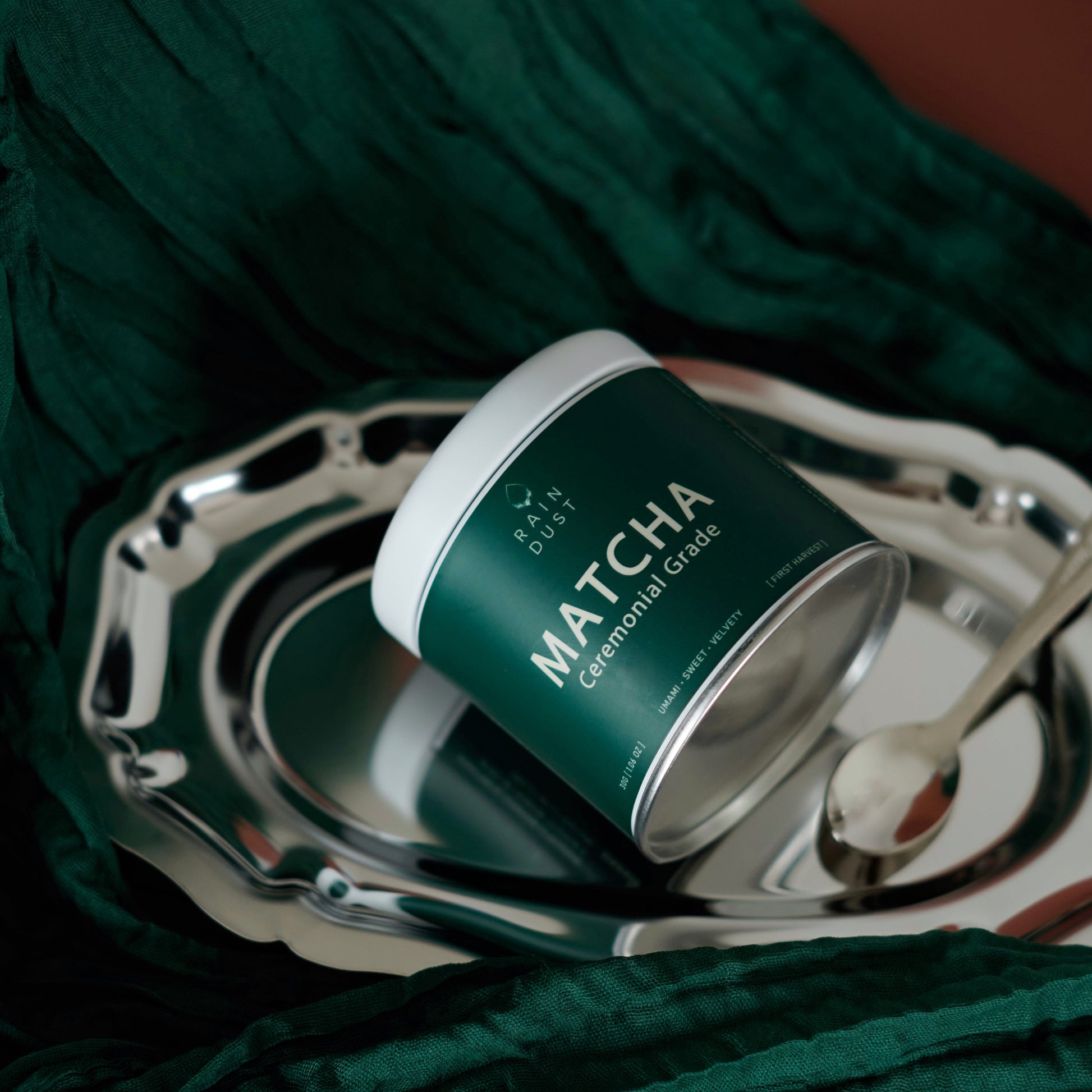 100% ceremonial-grade Japanese matcha green tea. Amazing natural creaminess and umami flavor. Raindust Matcha has high levels of antioxidants 
